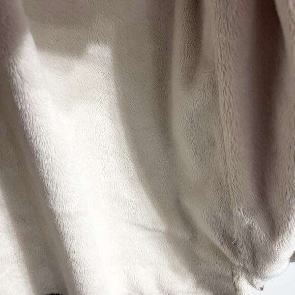 LL Bean Shirt Womens Small Flannel Button Plaid Fur Lined Sherpa Fuzzy Plum - Picture 4 of 5